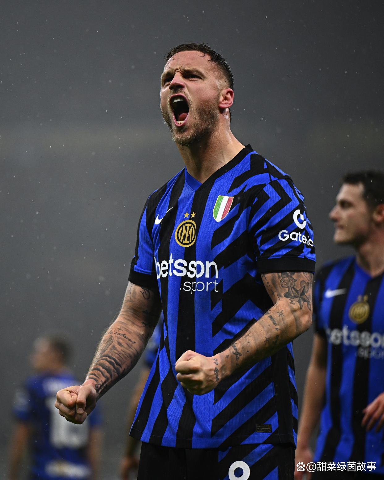 游戏平台德尔奥尔诺飞踹梅西